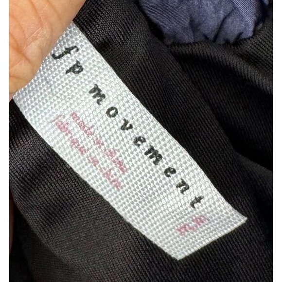 FREE PEOPLE MOVEMENT  Womens "The Way Home" Running Shorts‎ purple sz M - Picture 3 of 9